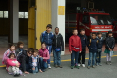 ALLA CASERMA DEI VIGILI DEL FUOCO!